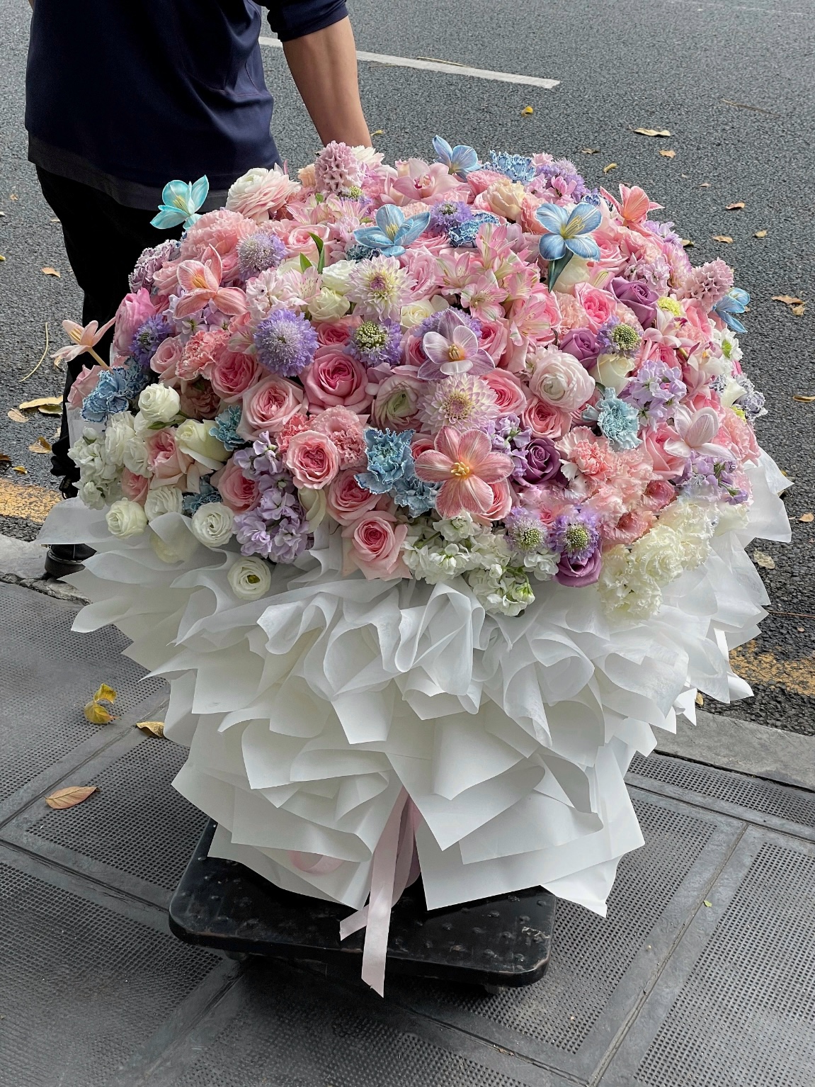 Bó Hoa Khổng Lồ Mix Pastel – Đẳng Cấp & Nghệ Thuật