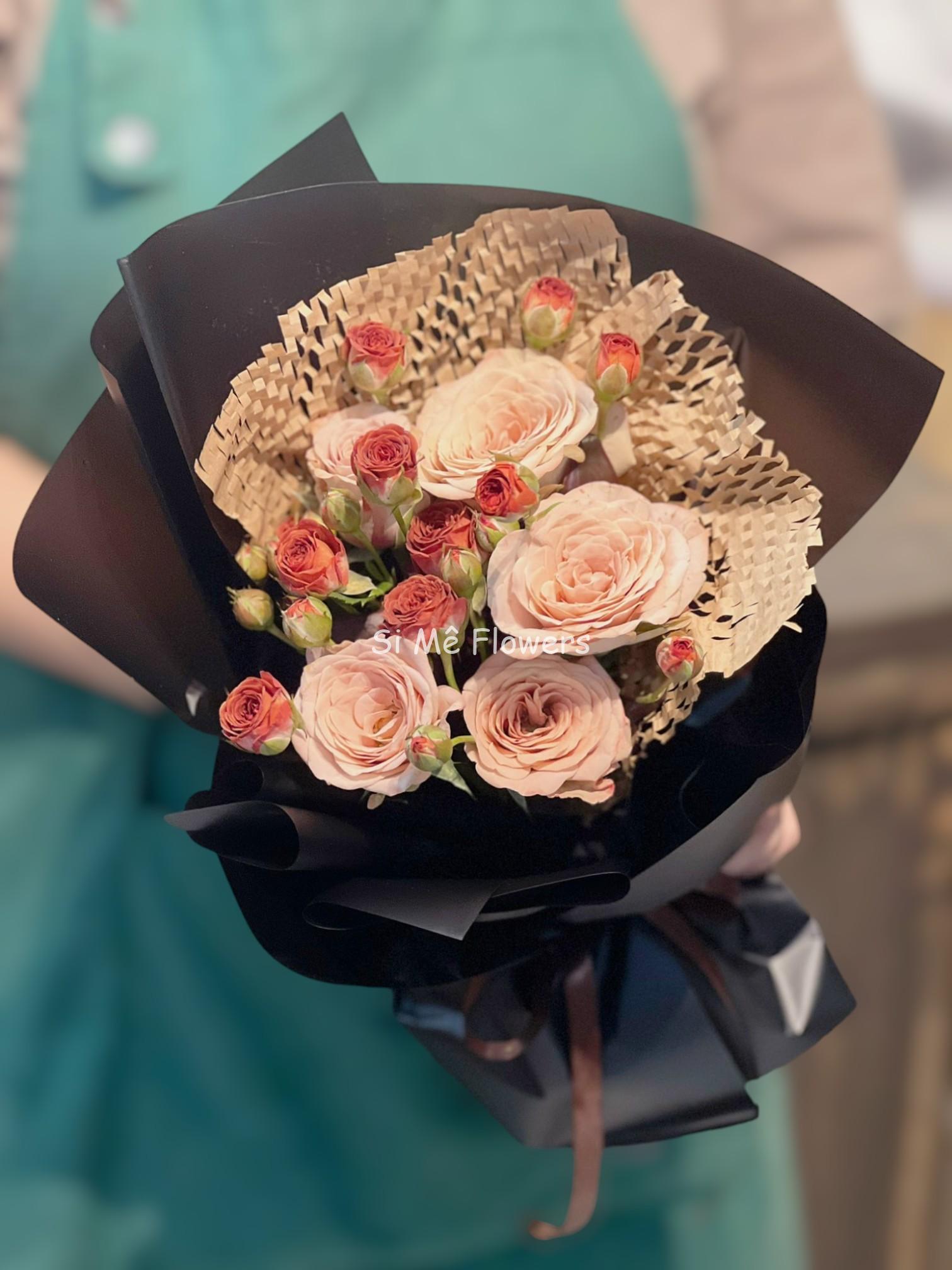 Bó Hoa hồng Capuchino Mix Hồng ChùmBó Hoa hồng Capuchino Mix Hồng Chùm