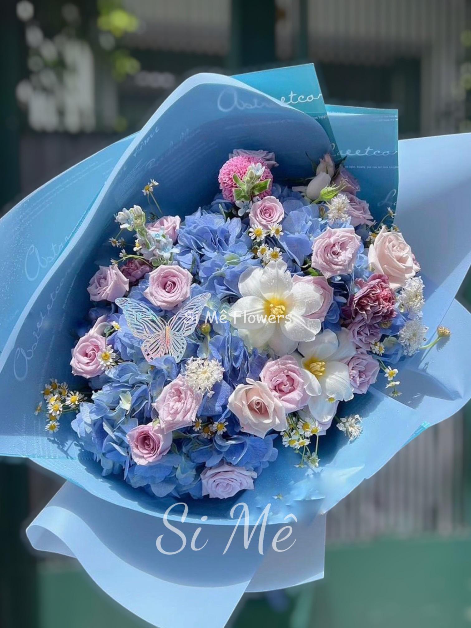 Bó Hoa Cẩm Tú Cầu Hà Lan Tone Xanh Dương
