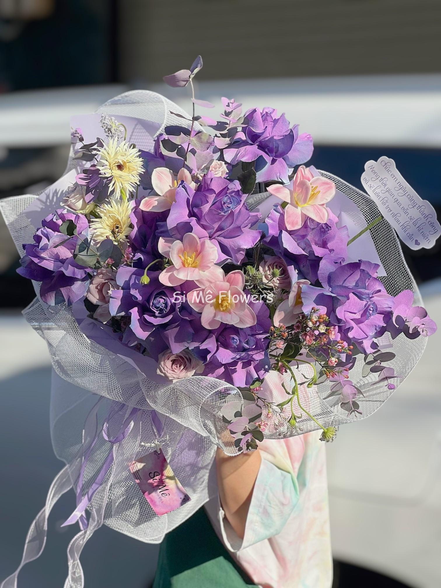 Bó Hoa Hồng Ecuador Mix Tulip Tone Tím