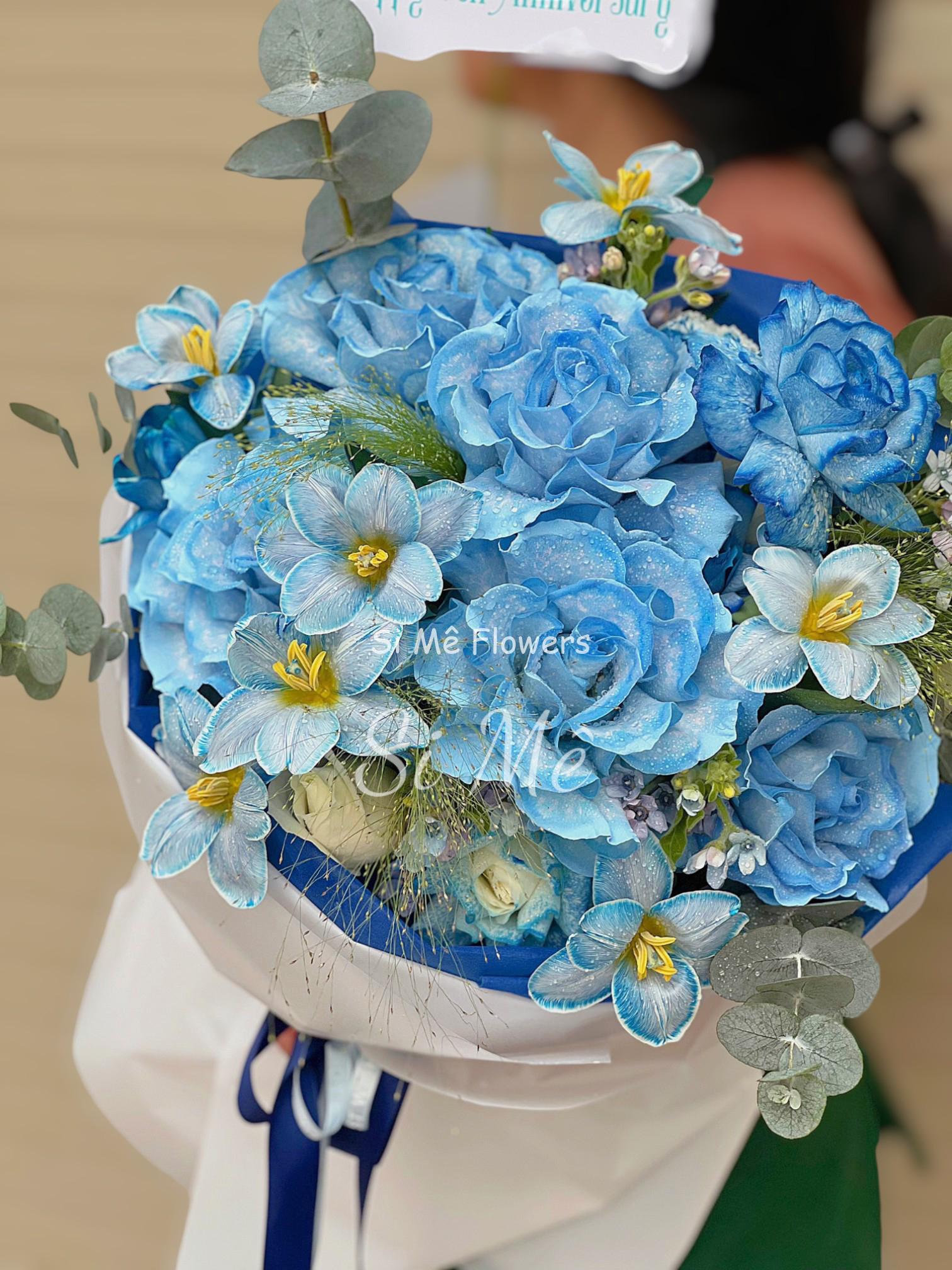 Bó Hoa Hồng Ecuador Mix Tulip Tone Xanh Biếc