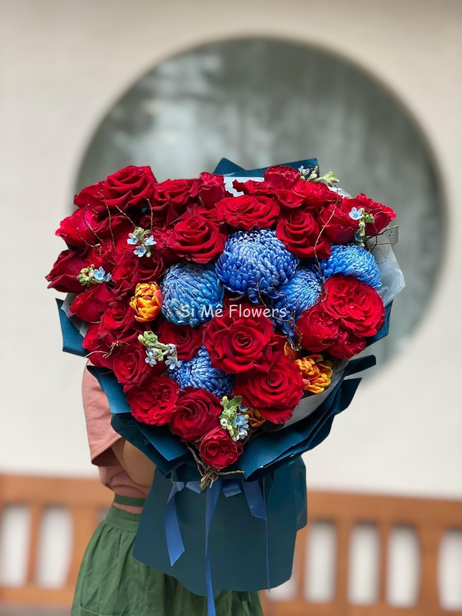 Bó Hoa Hồng Mix Cúc Mẫu Đơn Form Trái Tim