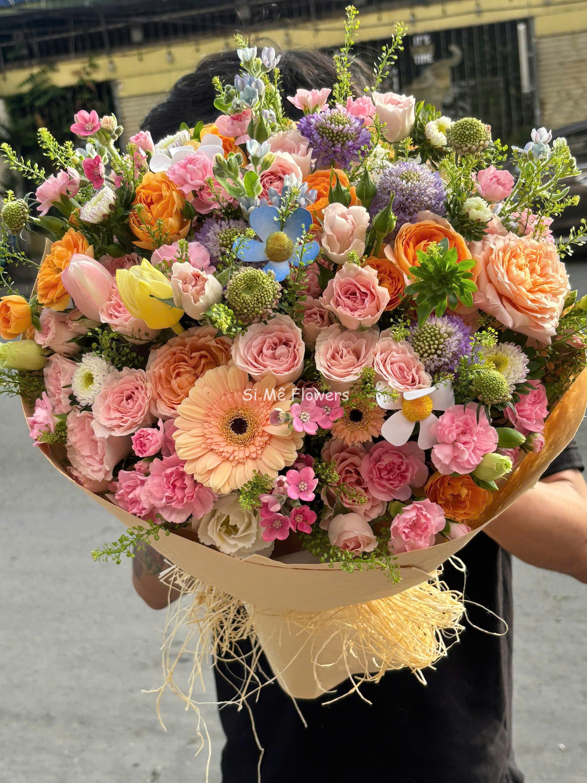 Bó Hoa Hồng Chùm Chiết Xạ Mix Tulip Đồng Tiền Đa Sắc – Sắc Màu Trendy