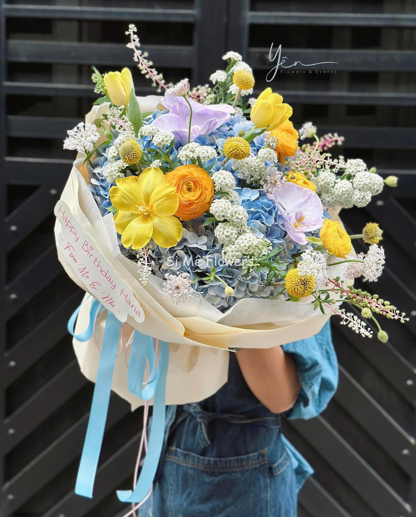 Bó Hoa Mao Lương Tulip Vàng Cẩm Tú Cầu Xanh – Sắc Màu Blue & Yellow