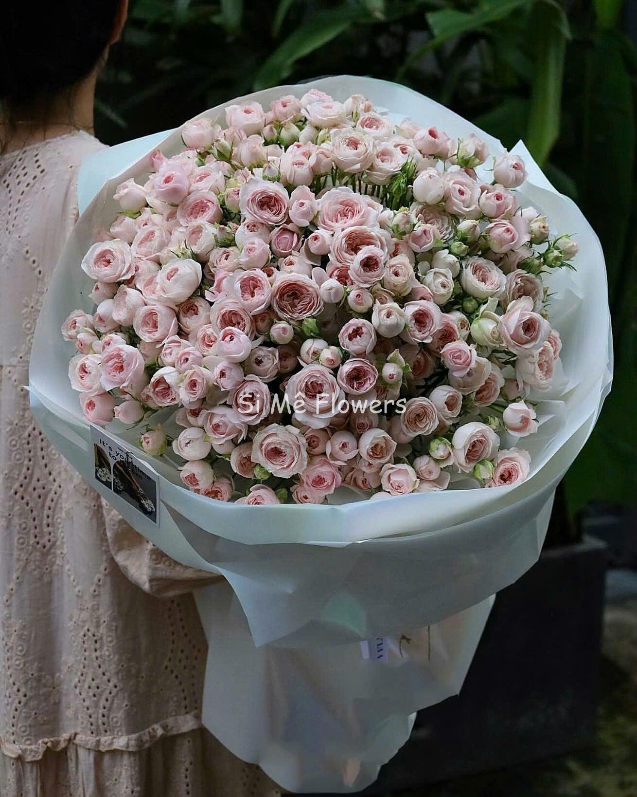 Bó Hoa Hồng Chùm Hồng Phấn – Thanh Khiết & Tinh Tế