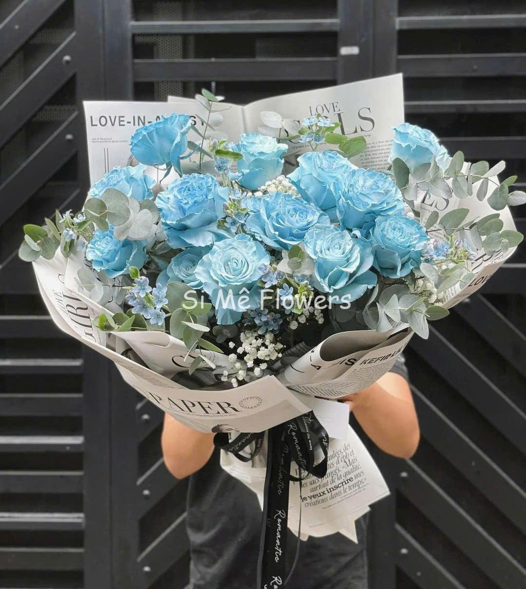 Bó Hoa Hồng Xanh Ecuador Mix Sao Xanh & Lá Bạc – Thanh Lịch