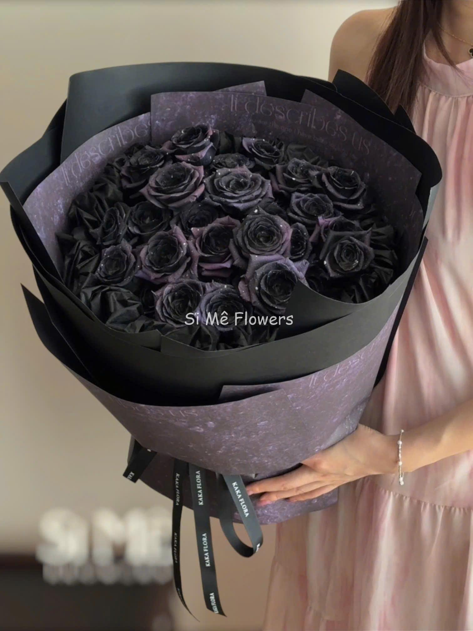 50 Hồng Đen Sang Trọng – Bí Ẩn & Quyền Lực