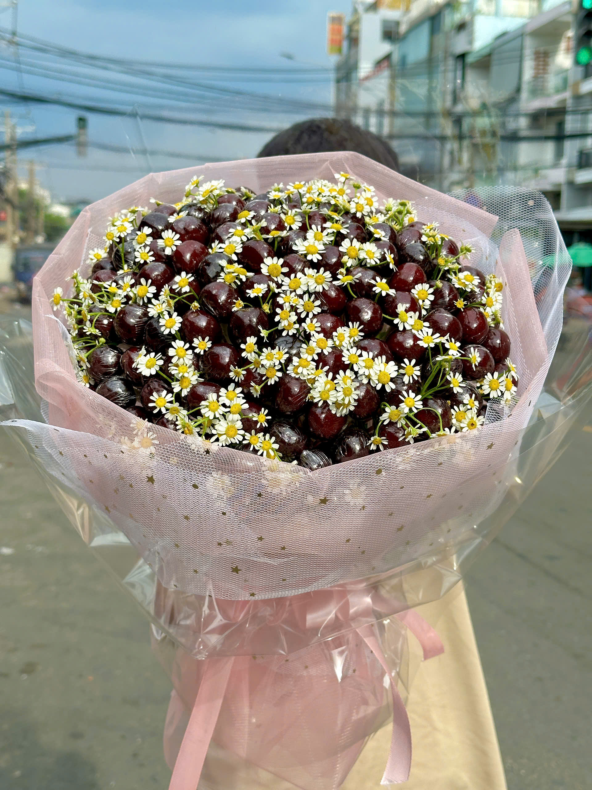 Bó Hoa Cherry Mix Hoa Cúc Tana – Ngọt Ngào & Quyến Rũ